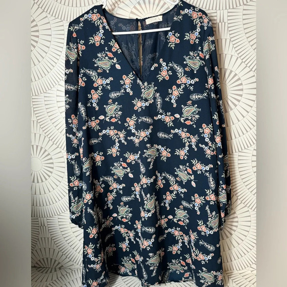 LUSH‎ Woman’s Dress Navy Lined VNeck Keyhole in back Slit Down the Arm Large - Picture 1 of 9